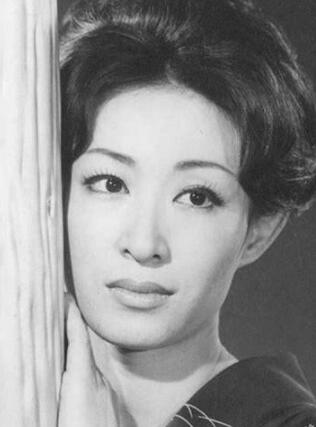 三田佳子